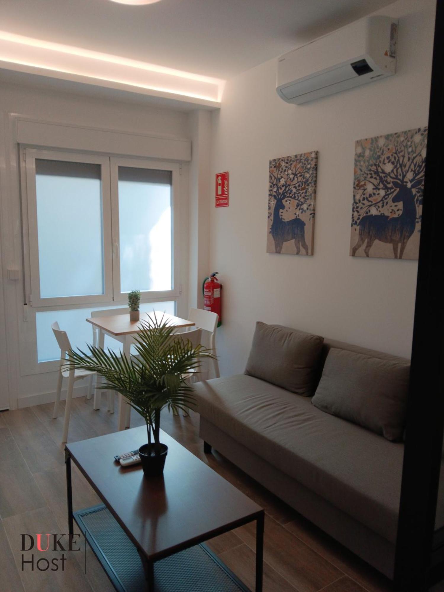 Puerta De Hierro Apartments Madrid Bagian luar foto